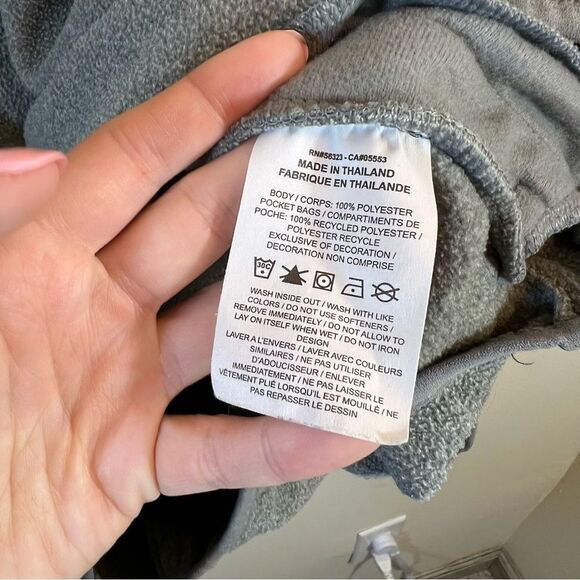 ✨ Nike Women’s Gray Iowa Hawkeyes Quarter Zip Fleece Pullover Small - Picture 8 of 12